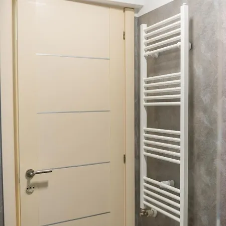 Apartment Herastrau Haven With Pool And Fitness Center *
